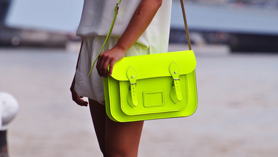 Желто зеленая сумка